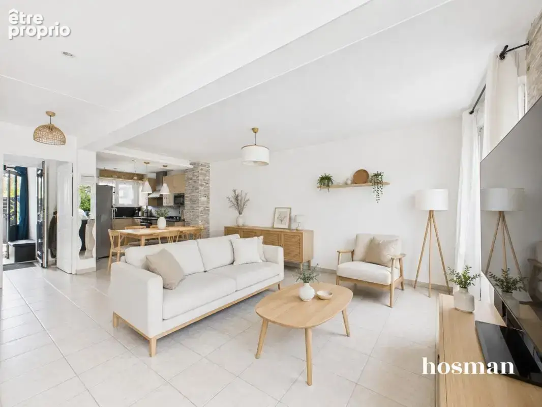 Maison mitoyenne 5 pièces de 101 m² avec jardin et terrasse, place de parking et garage à Bron centre - photo 2