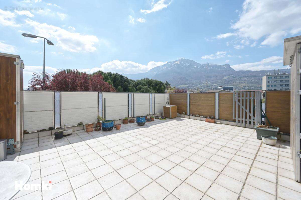 Maison à ECHIROLLES