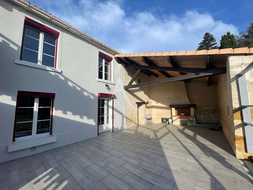 Maison à SERIGNE