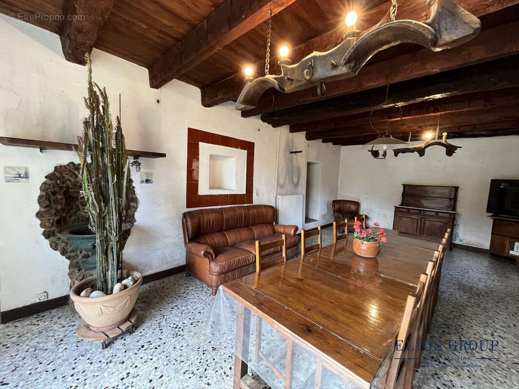 Maison à NANS-LES-PINS