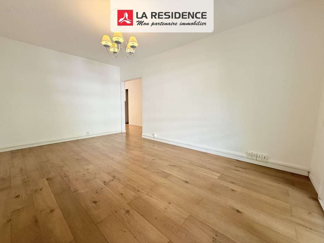Appartement 80 m² à Velizy-Villacoublay  - photo 3