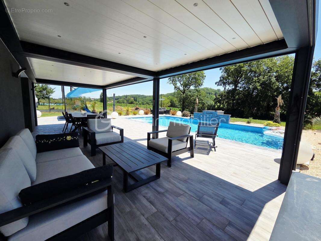 Superbe propriété T6 avec piscine, prestations haut de gamme - photo 4