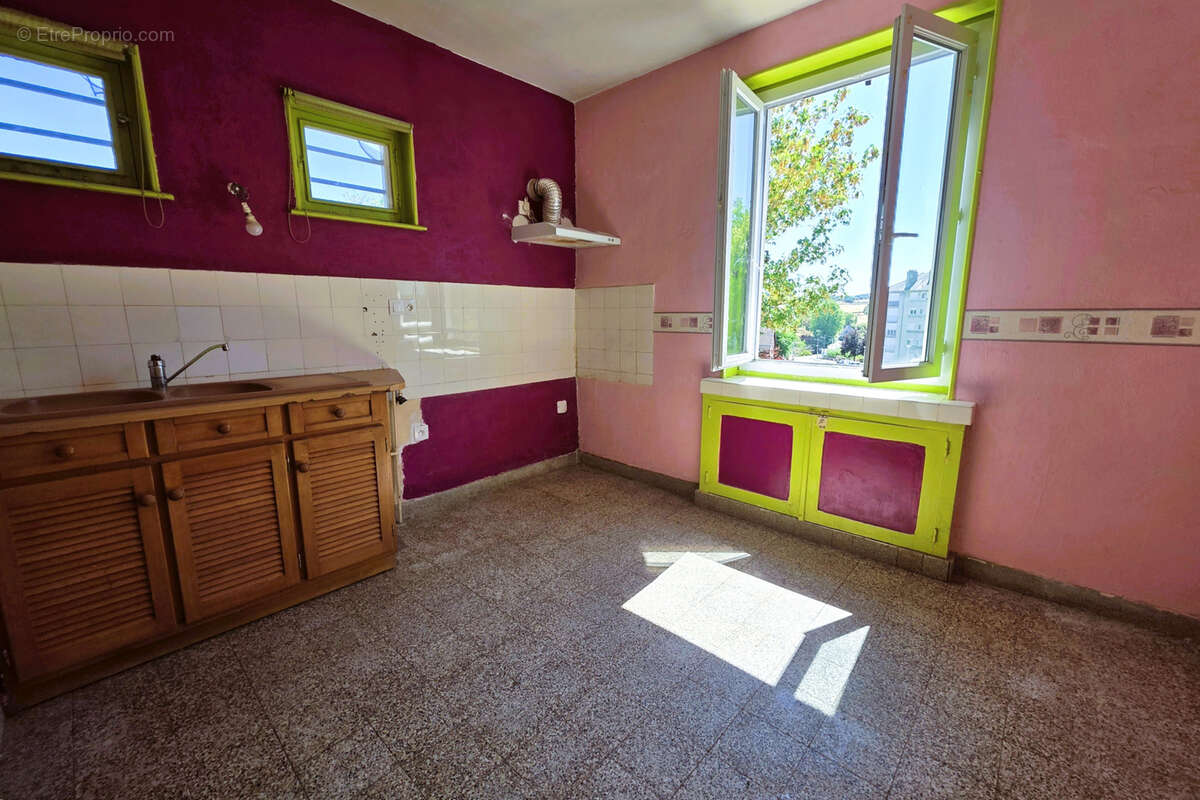 Prix en baisse! maison centre ville avec jardin - photo 9
