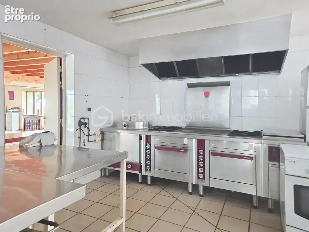 Propriété de caractère avec auberge sur plusieurs hectares – Lavit - photo 11