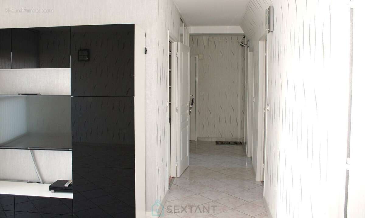 Appartement à NANTERRE