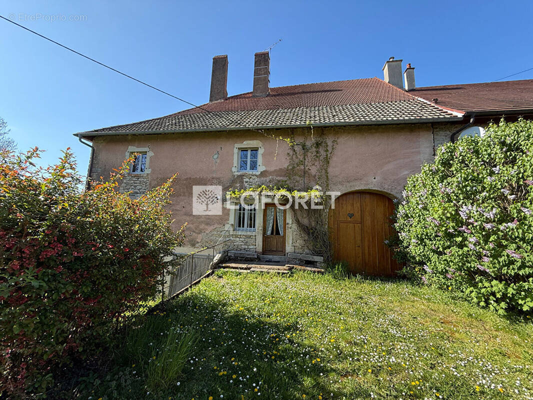 Maison à JALLERANGE