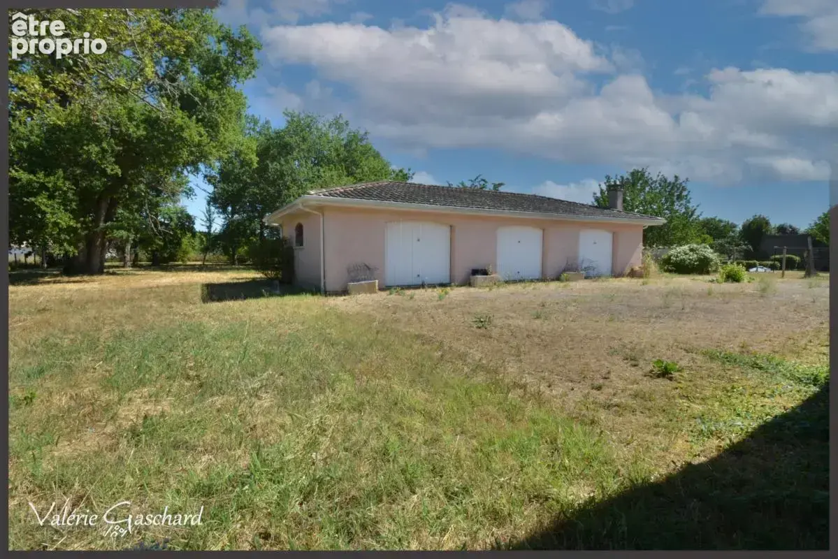 Le Pizou (dordogne) maison de 128 m² +  2850 m² de terrain et triple garage - photo 3