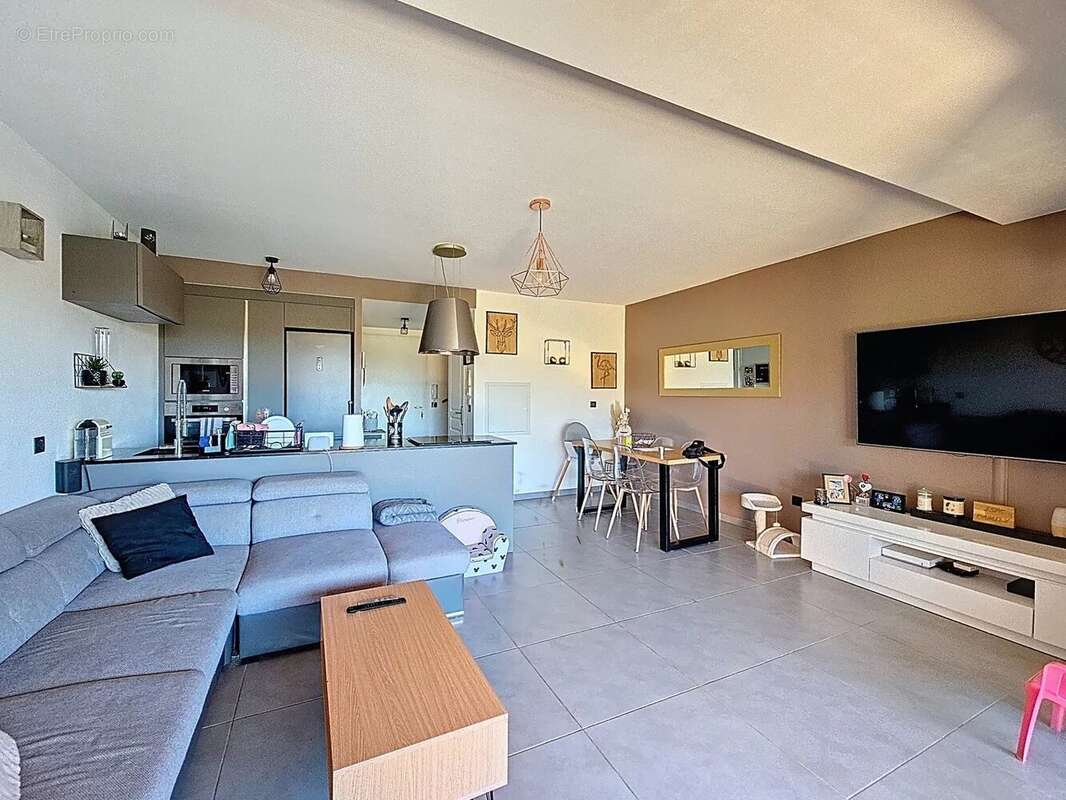 Appartement à LA GAUDE