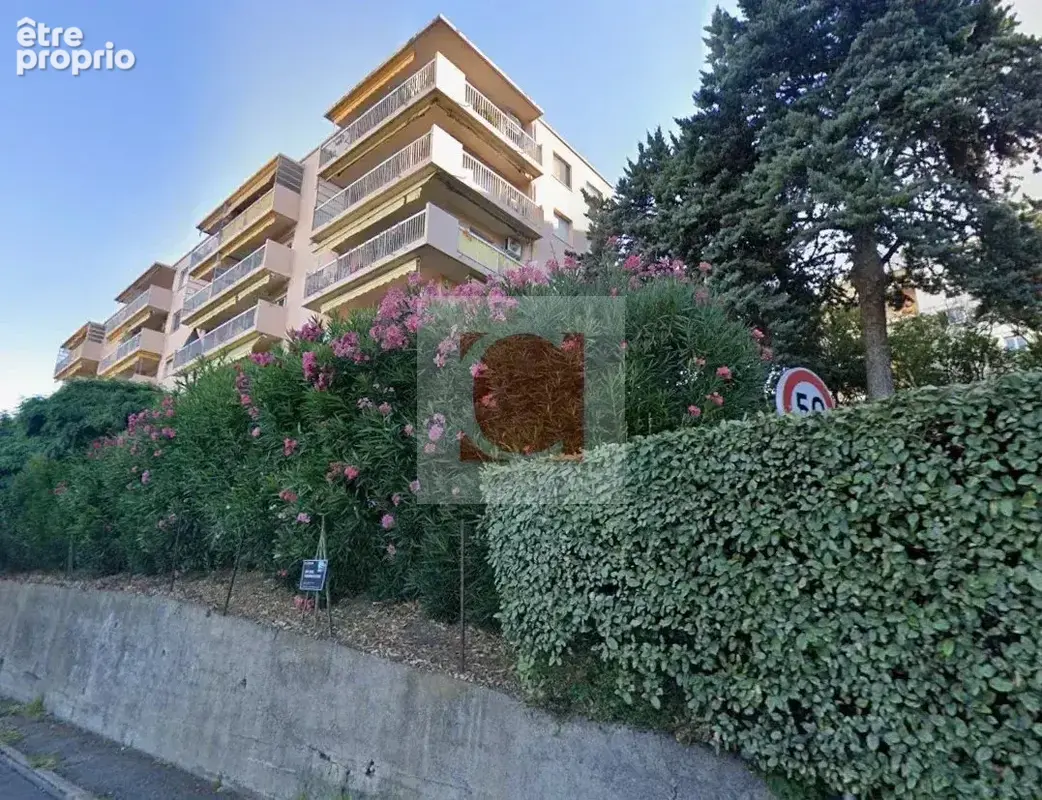 NICE ST MARGUERITE F3 traversant SUD 65M²+ garage 19M²+cave - photo 10