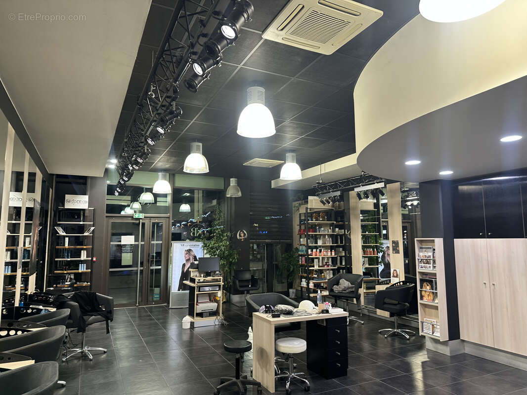 Commerce à SALON-DE-PROVENCE