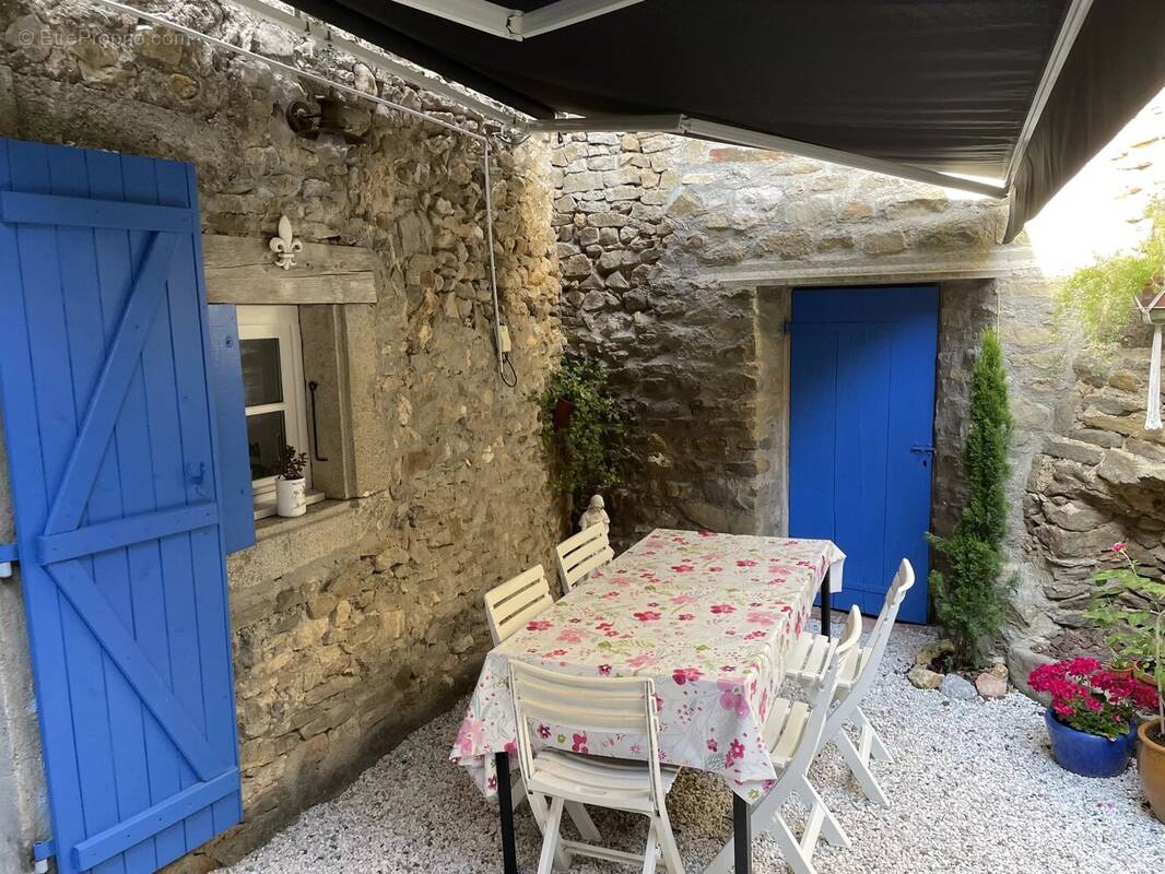 Maison à CAUNES-MINERVOIS