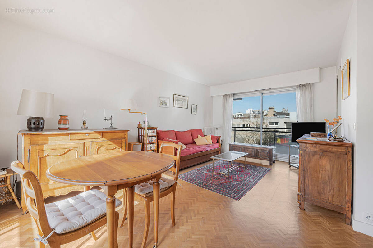 Appartement à PARIS-12E