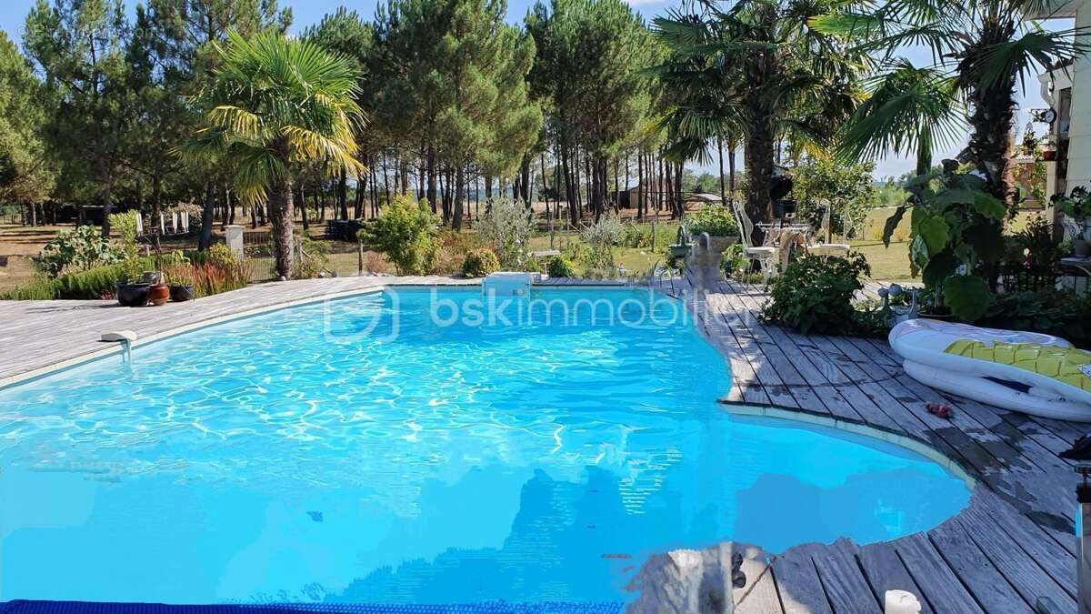 Maison à SAINT-AIGULIN