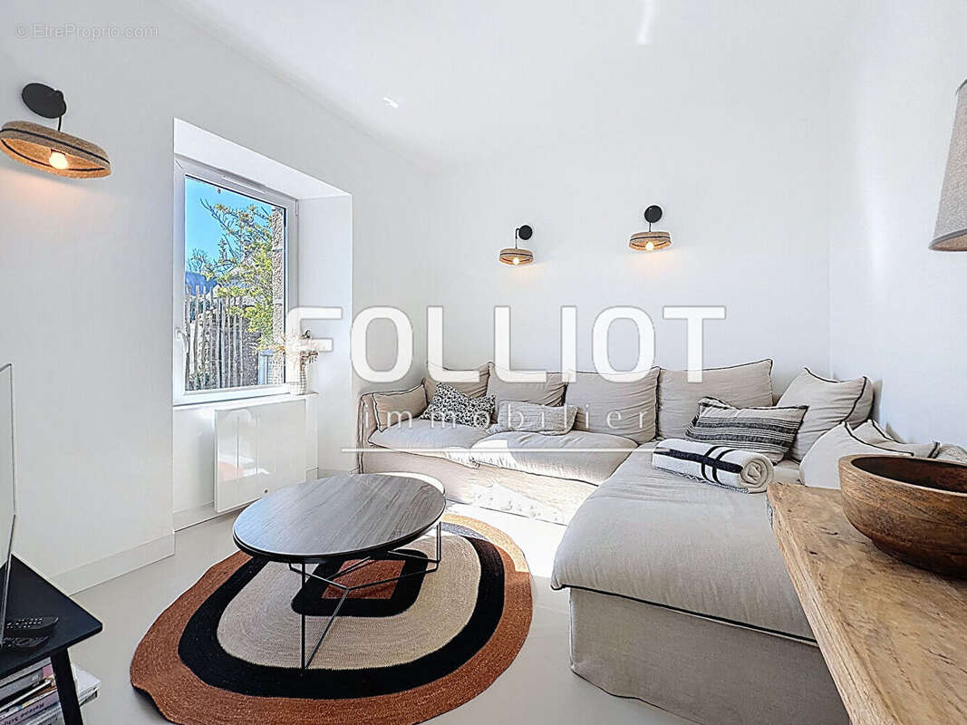 Maison à AGON-COUTAINVILLE