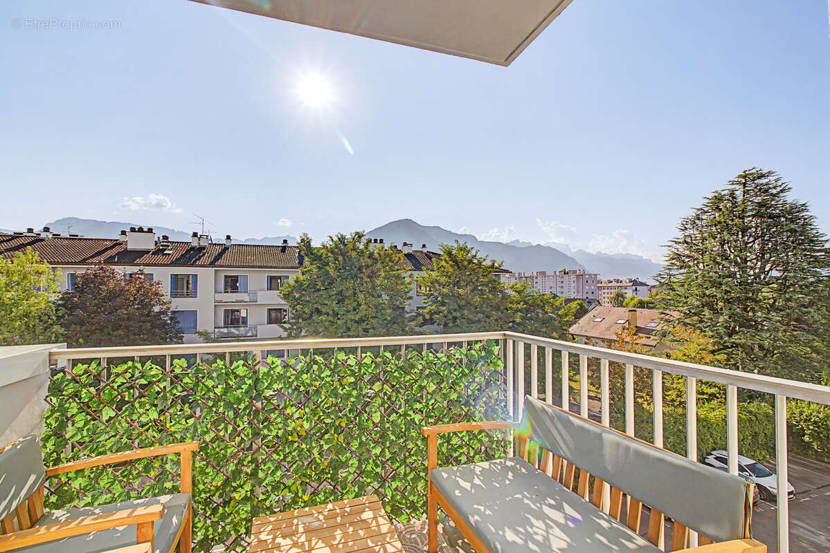 ANNECY CENTRE   T3 de 64 m2 avec balcon - photo 3