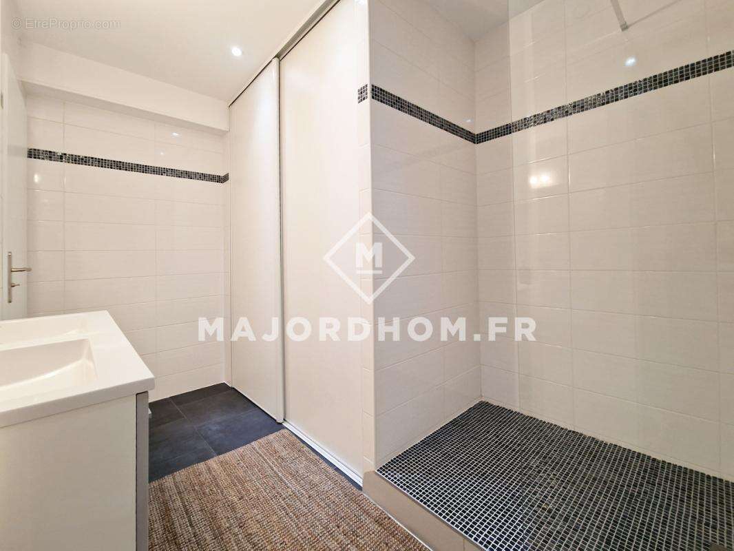 Appartement à MARSEILLE-6E