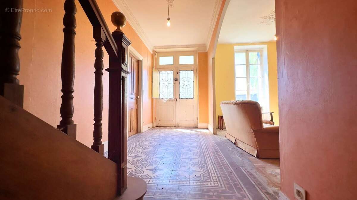Propriété en centre ville avec un énorme potentiel - photo 6