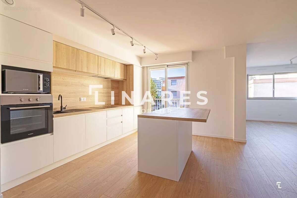 Appartement à MARSEILLE-8E