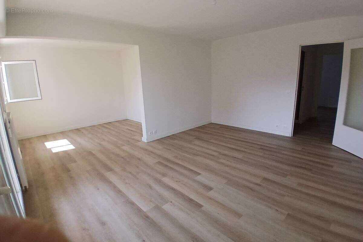 Appartement à MARSEILLE-11E