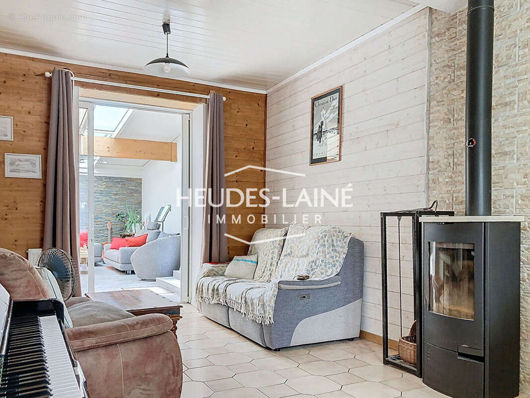 SAINT JEAN LE THOMAS - ensemble immobilier à vendre - maison et gîte à vendre - 50530 - photo 4