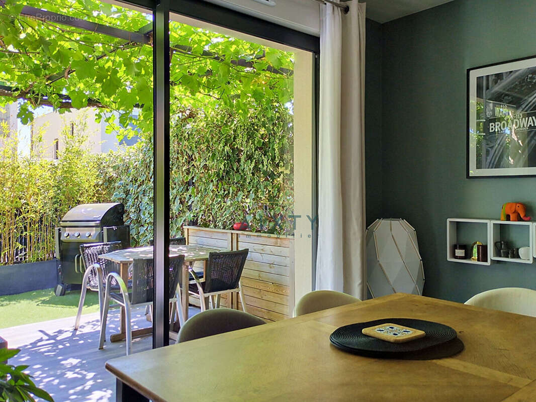 Aix-en-Provence (La Duranne Haute) - Maison contemporaine de 2017 type 3 avec jardin et garage - photo 5