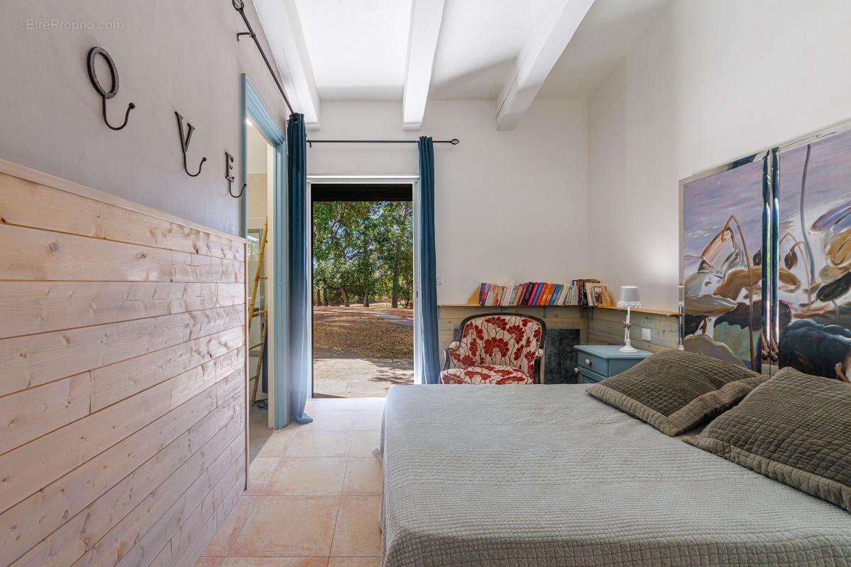 Maison à PUGET-SUR-ARGENS