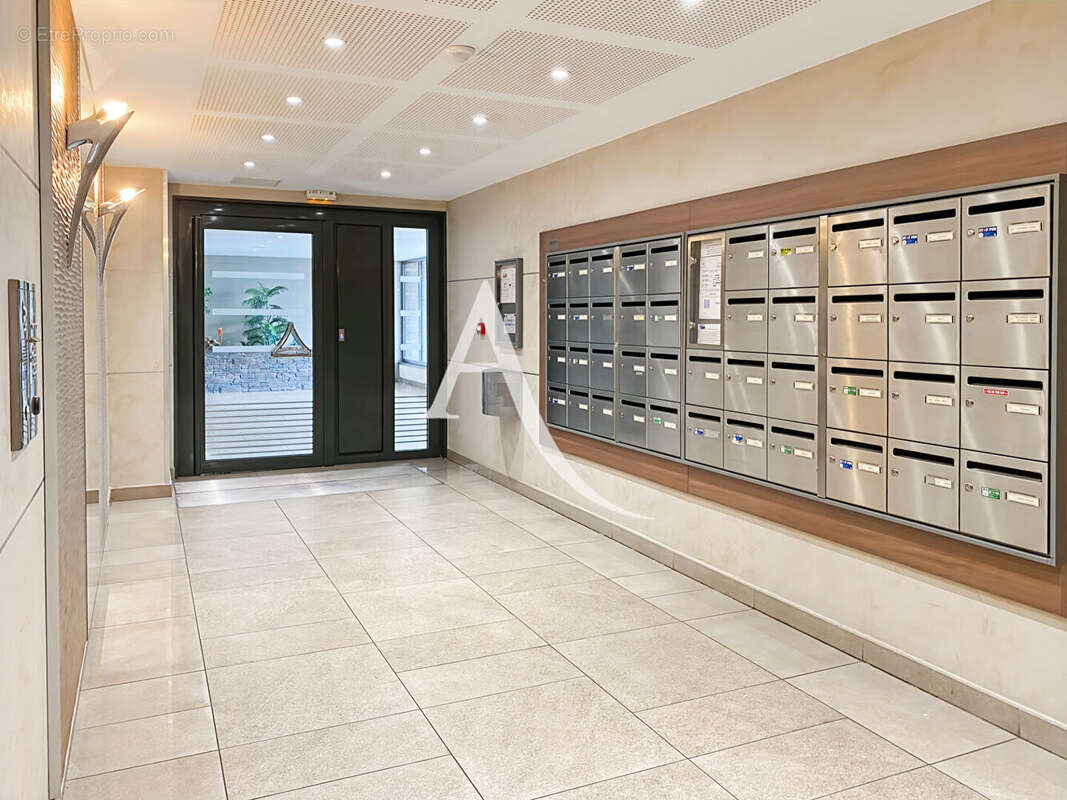 Appartement à FONTENAY-LE-FLEURY