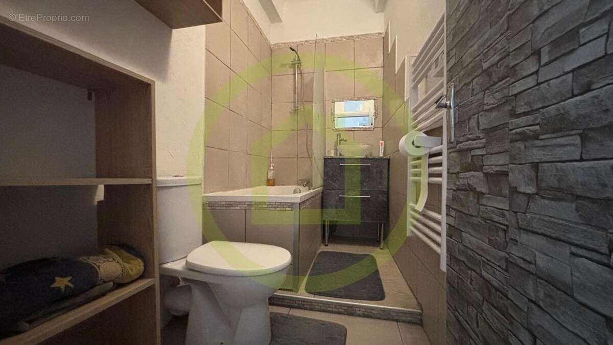 Maison à TOUET-SUR-VAR