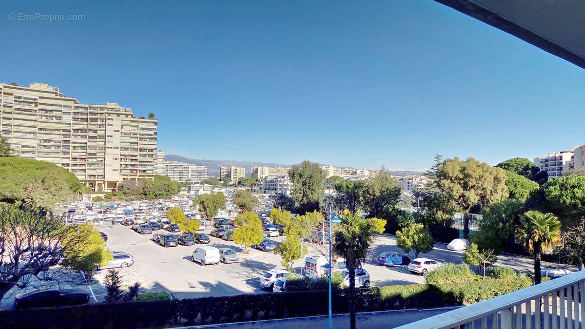 Appartement à MANDELIEU-LA-NAPOULE