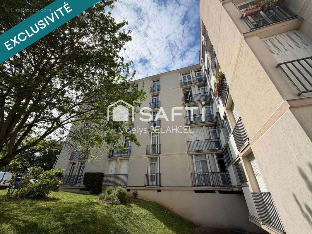 Photo 8 - Appartement à RIS-ORANGIS