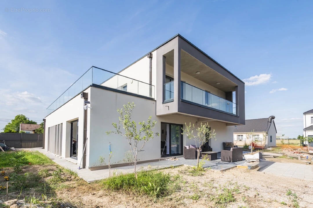 Maison à AUMENANCOURT