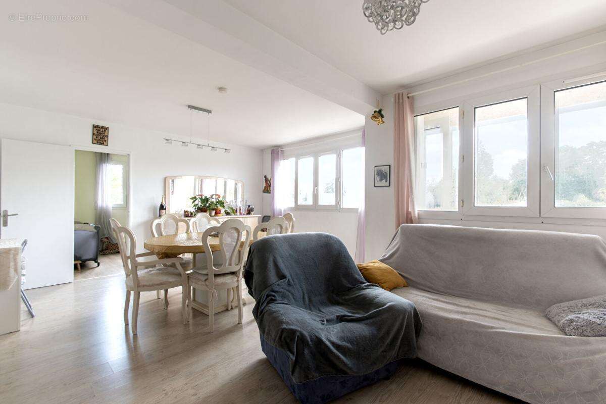 Appartement Bretigny Sur Orge 4 pièce(s) 70.01 m2 - photo 2