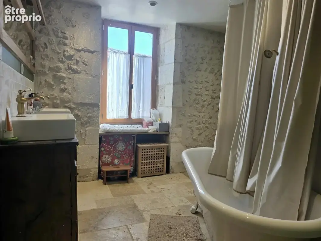 Maison 4 pièces 155 m² à vendre à Salles-Lavalette (16190) - photo 6