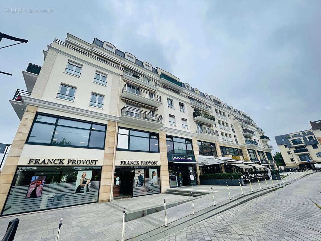 Appartement à SARTROUVILLE