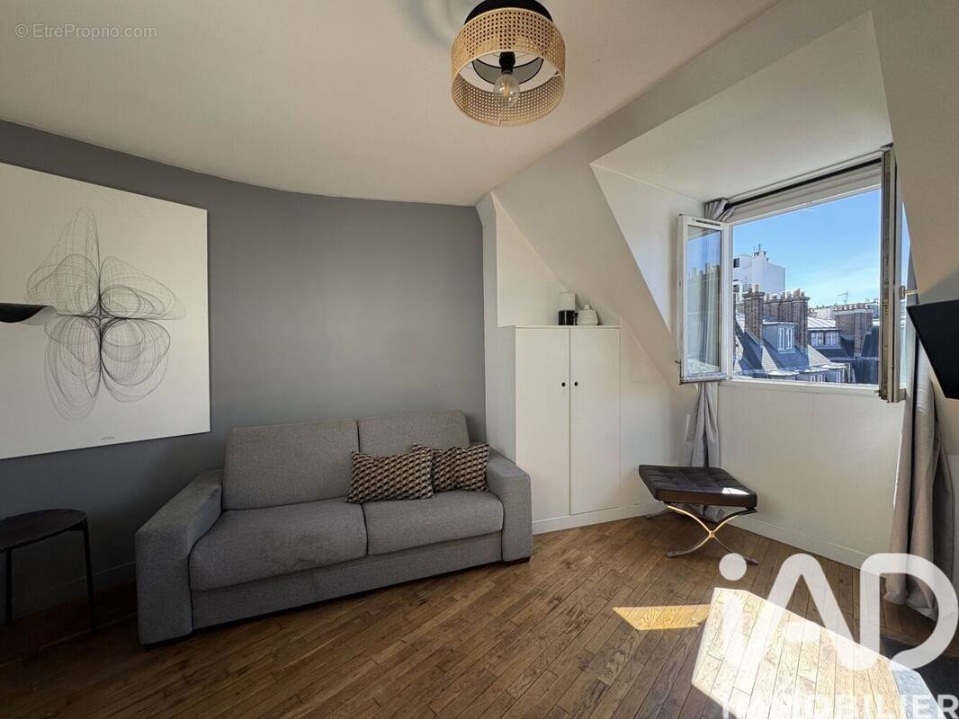 Photo 1 - Appartement à PARIS-8E