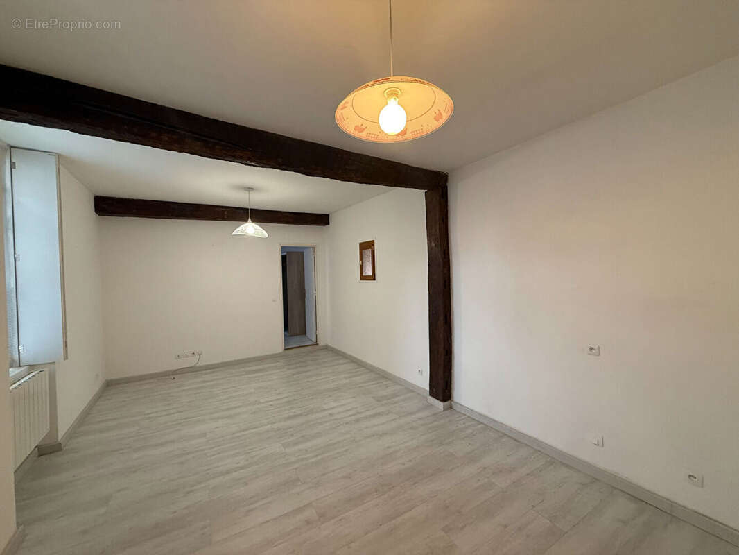 Appartement à NONANCOURT