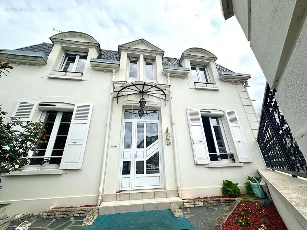 Maison à PACY-SUR-EURE