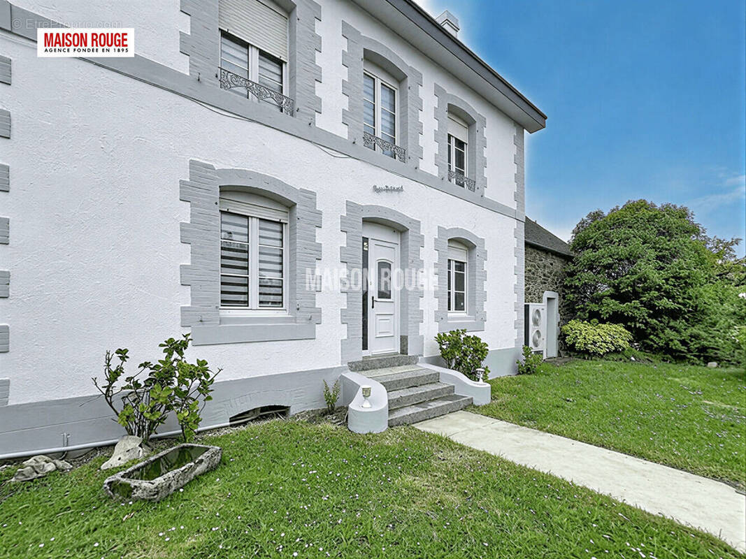 Maison à LE VIVIER-SUR-MER