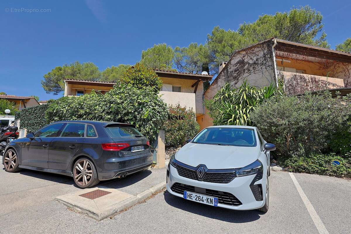 Maison à MOUGINS