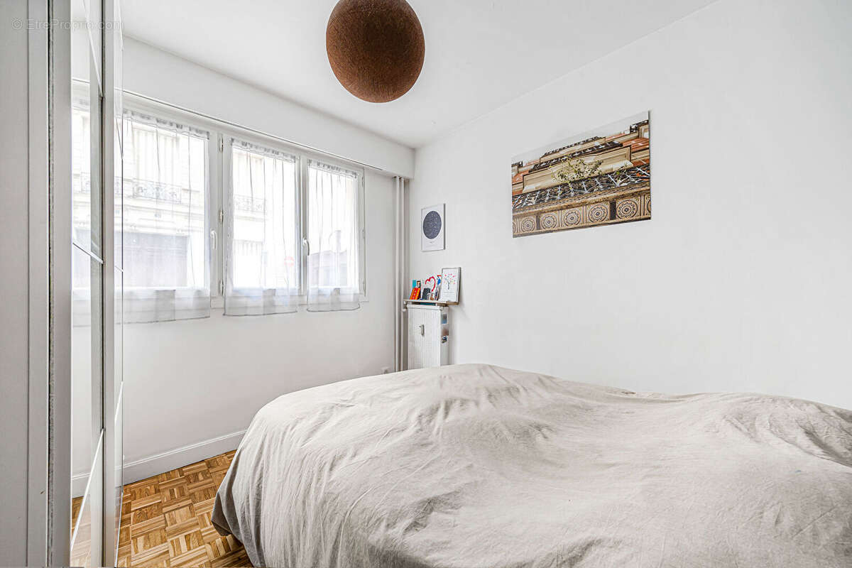 Appartement à PARIS-14E