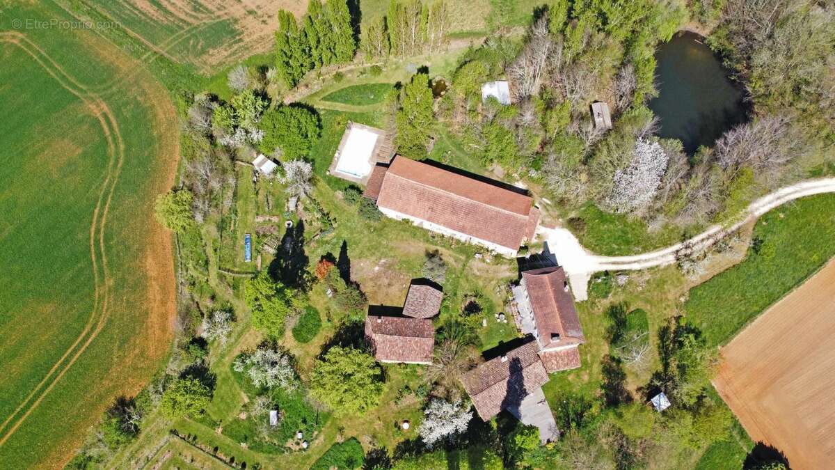 Maison à FOULEIX