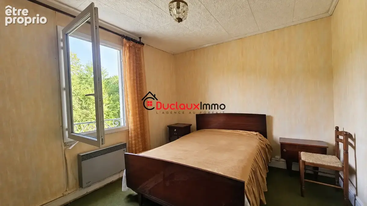 Grande maison individuelle, très bien exposée, sur un agréable terrain clos et arboré. - photo 6