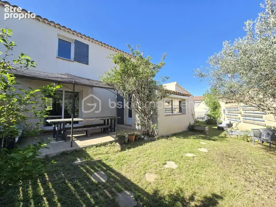 Lauris Maison 5 chambres, 150 m² piscine,  dépendance - photo 7