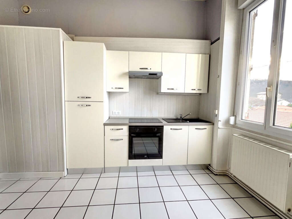 Appartement à JUJURIEUX