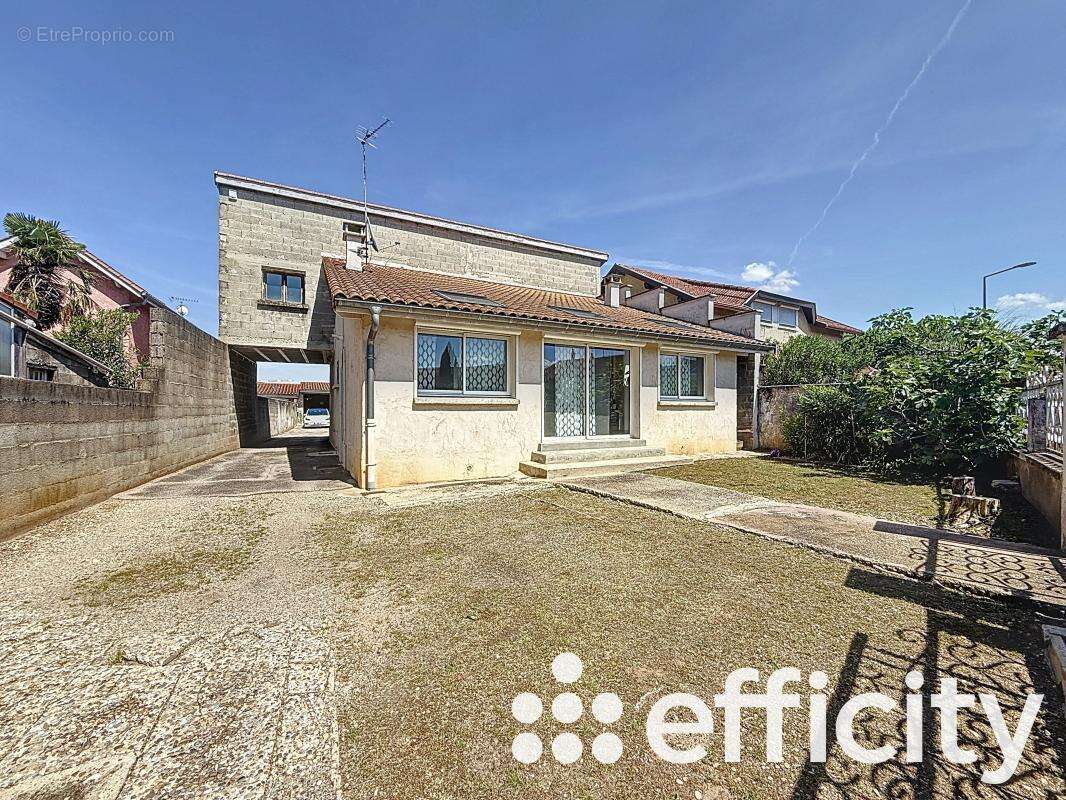 Maison à SAINT-PRIEST