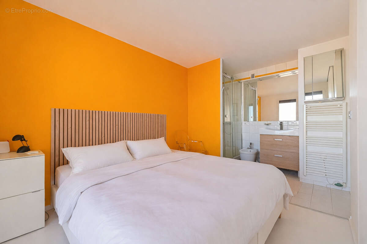 Appartement à PARIS-20E