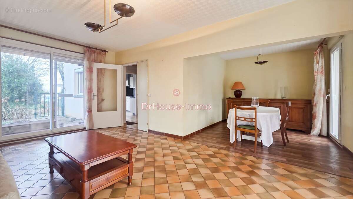 Maison à NOZAY