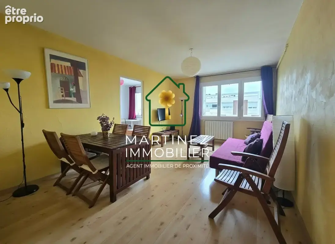 Appartement 4 pièces 73 m² à vendre à Saint-Priest (69800) - photo 2