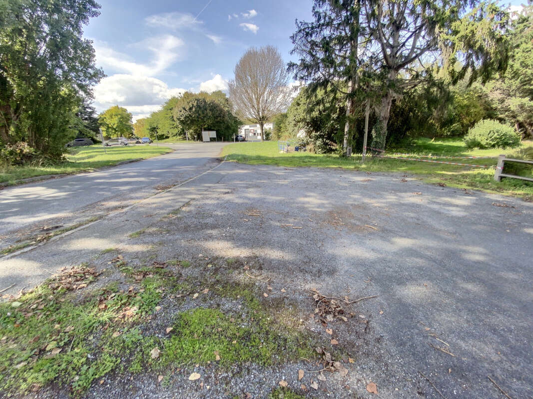 Terrain à VILLEVEQUE