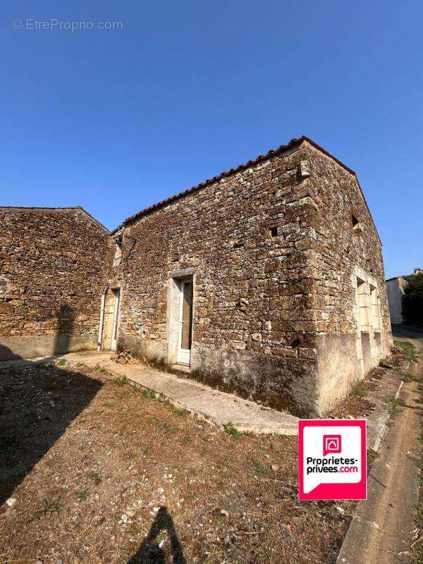 Maison Saint Juire Champgillon 6 pièce(s) 123 m2 - photo 2